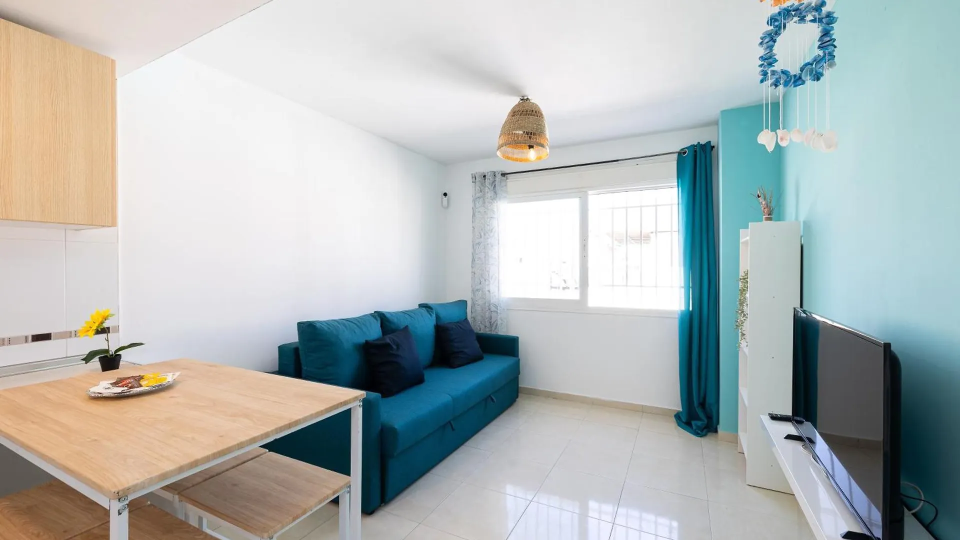 H2M Duplex Sancti Espiritu Sunny Terrace Apartment Malaga Spain