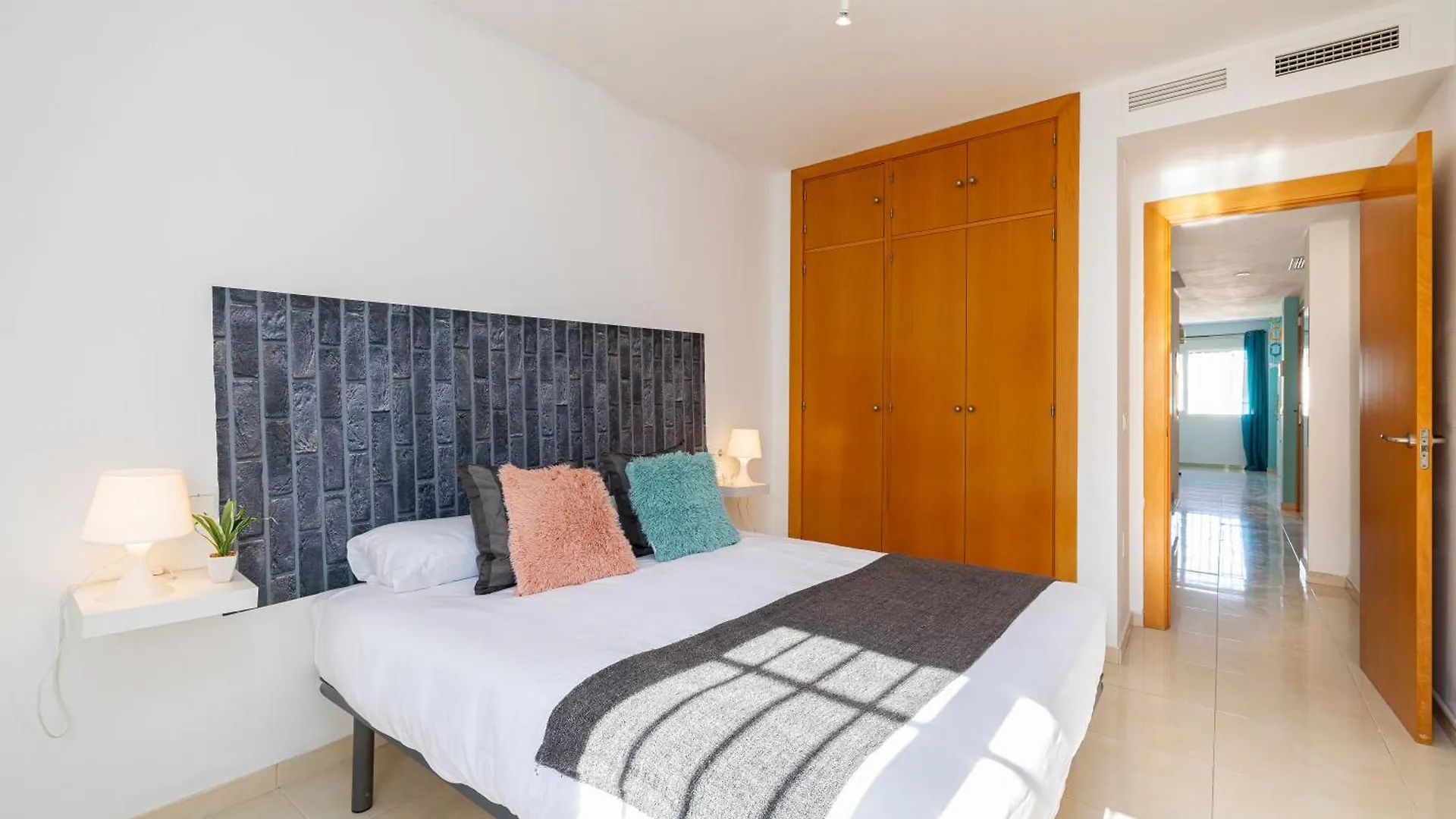H2M Duplex Sancti Espiritu Sunny Terrace Apartment Malaga